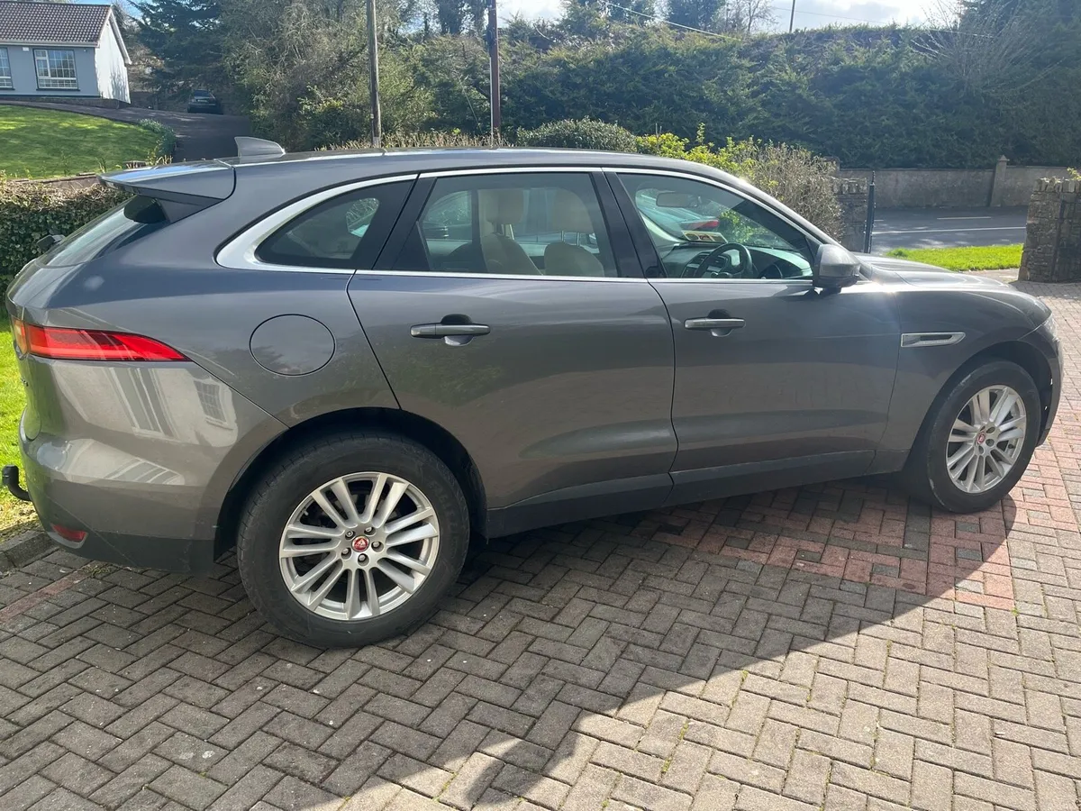 Jaguar F-Pace - Image 4