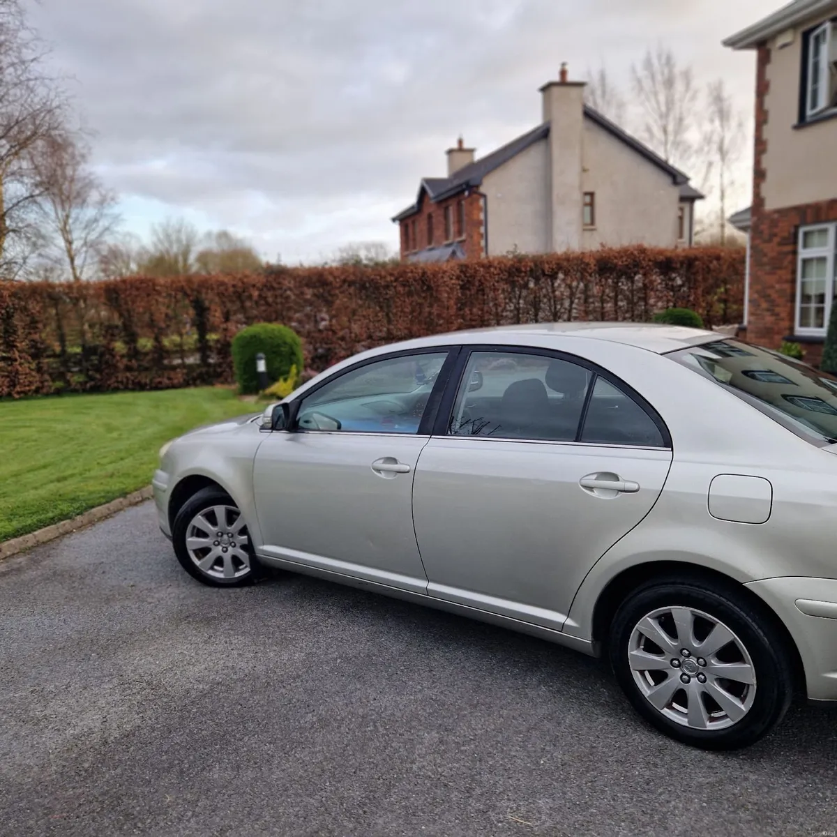 Toyota Avensis D4D 2009 Luna - Image 3
