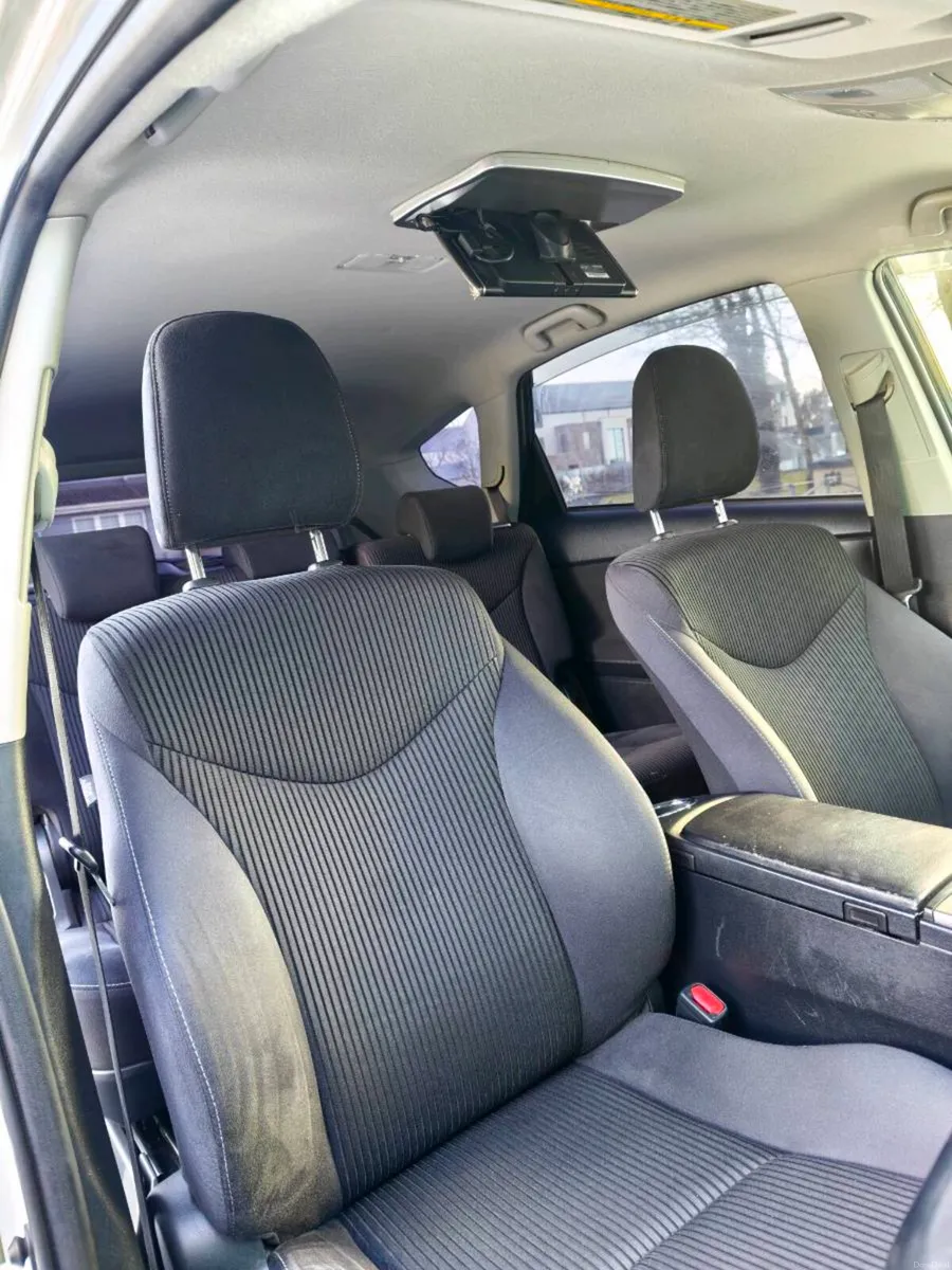 Toyota Prius + 7 Seater Hybrid !! Price Drop - Image 6