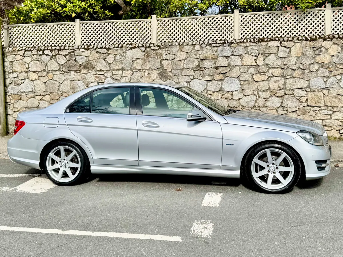 Mercedes-Benz C-Class 2012!! AMG !! ONLY 70K MLS!! - Image 4