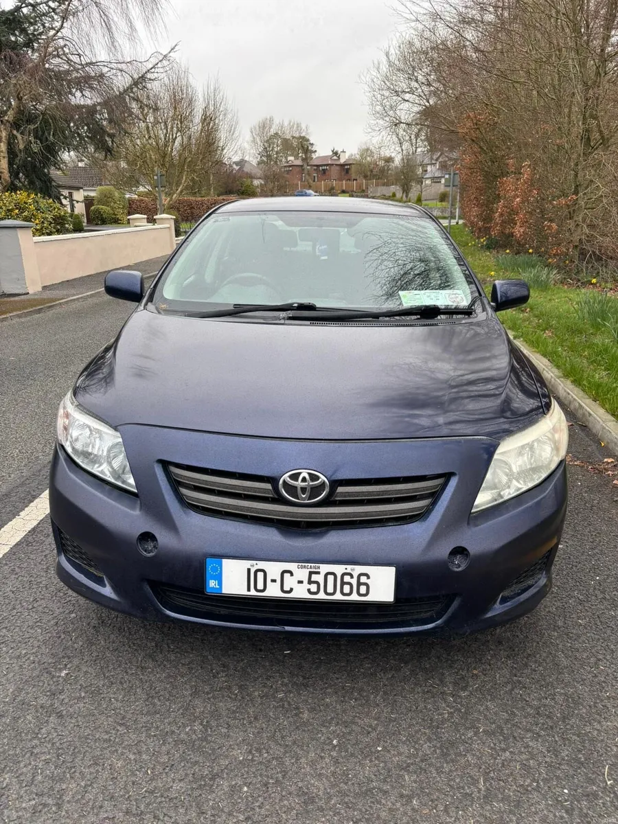 Toyota Corolla 2010 - Image 2