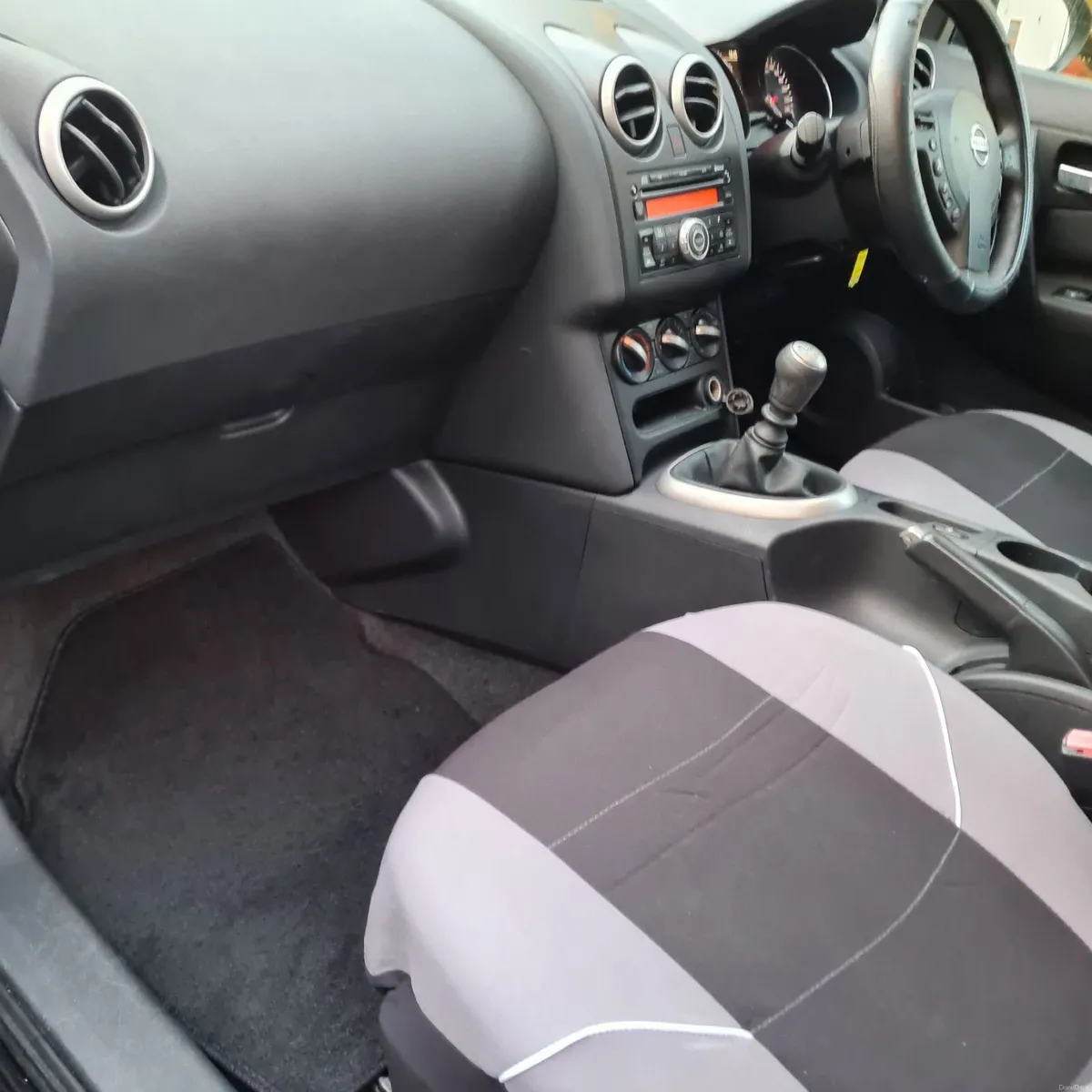 Nissan Qashqai 2010 - Image 2