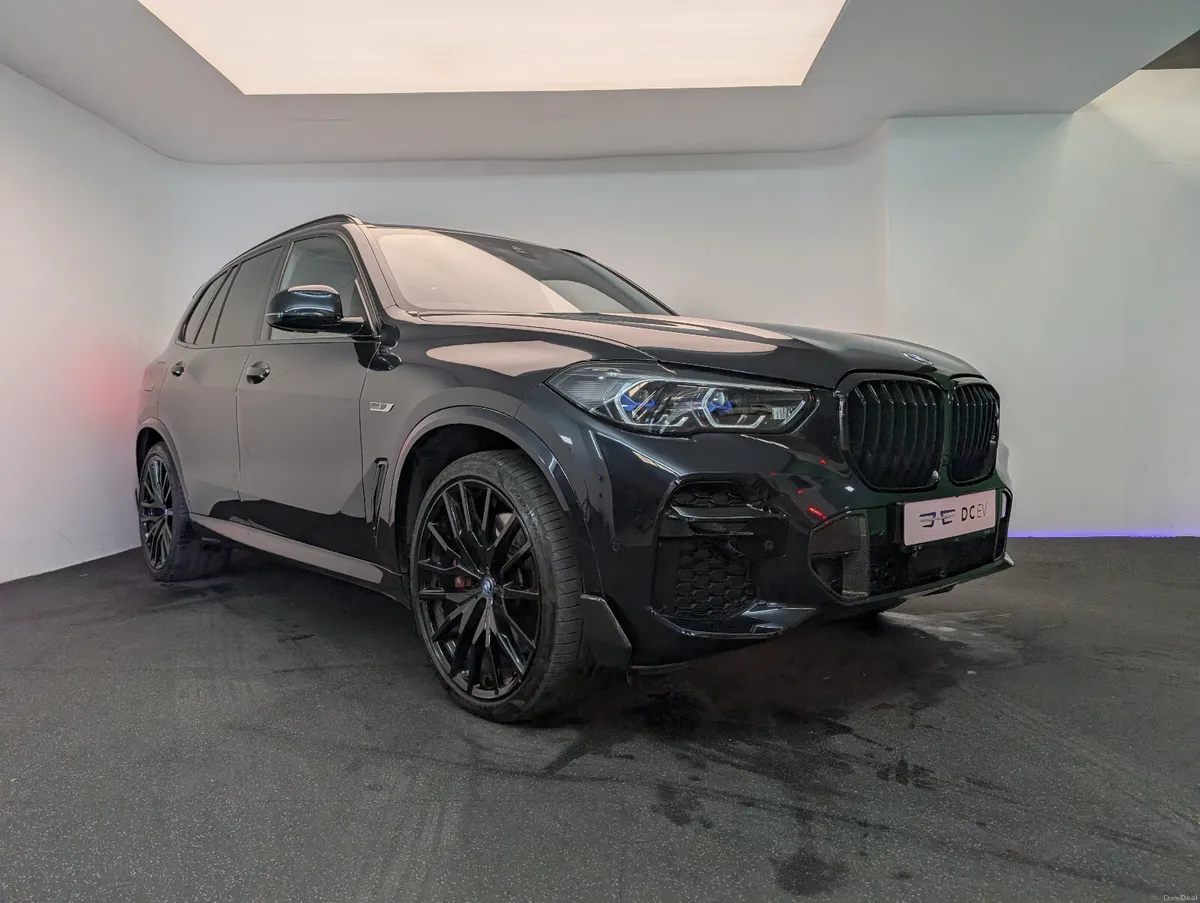 BMW X5 MSPORT 45E PHEV - CARBON KIT - SUNROOF - Image 3
