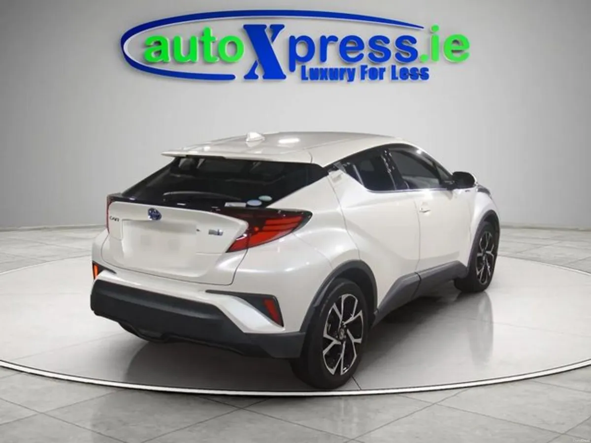 Toyota C-HR 1.8 Hybrid G Mode Leather Pack Safety - Image 2