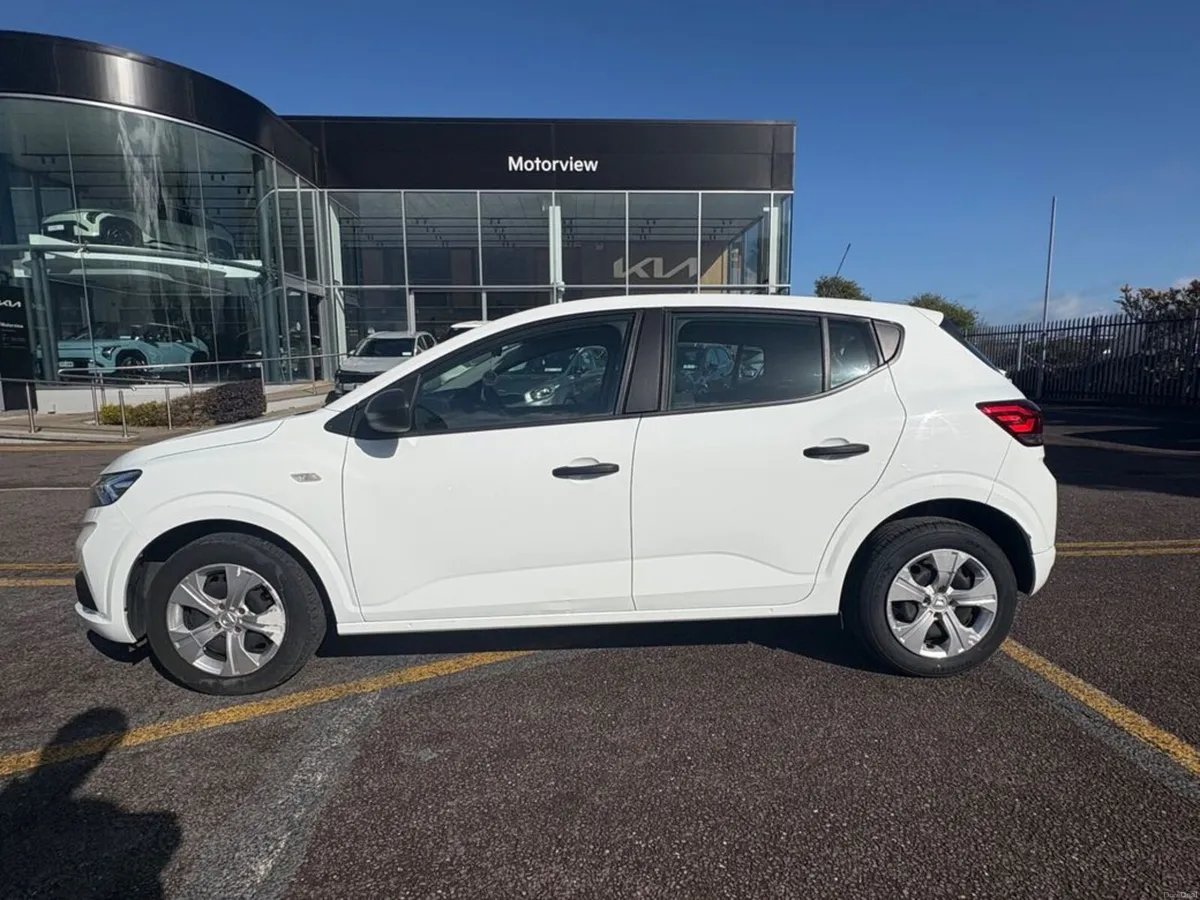 Dacia Sandero 1.0P Beautiful Condition! Nct to 202 - Image 2