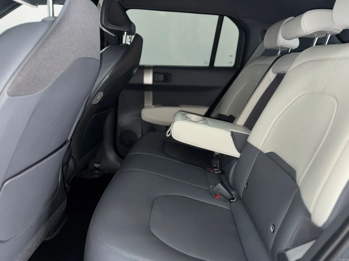 Kia EV3 Earth GT Line Long Range - Image 4