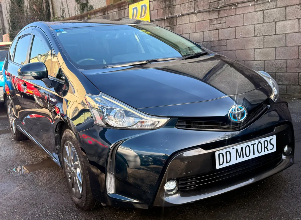 Toyota Prius Alfa 2016 7 seater hybrid automatic - Image 2
