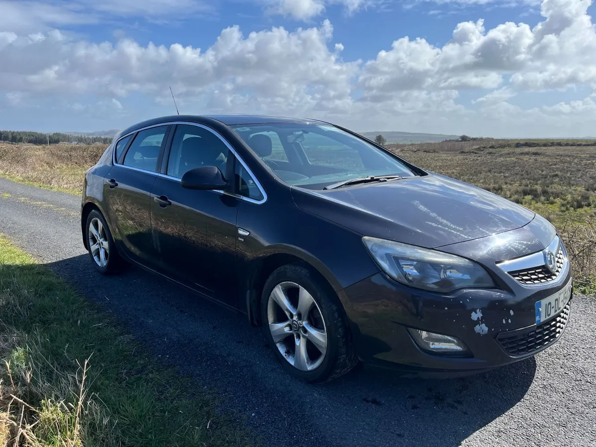 Vauxhall Astra 2010 - Image 2
