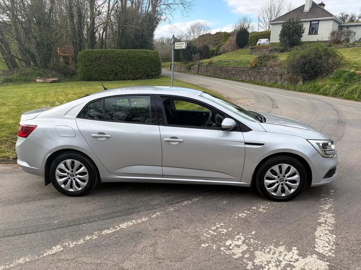 2017 Renault Meganne 1.5 Diesel saloon - Image 2