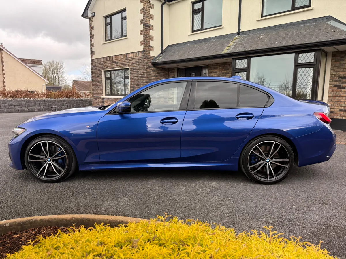 Stunning 221 BMW 320d M-Sport! - Image 4