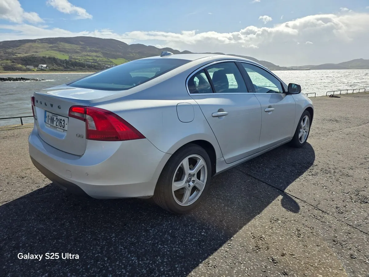 Volvo S60 2011 - Image 2