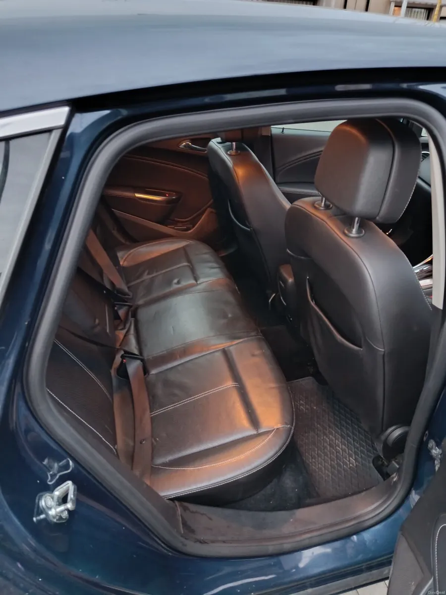 Vauxhall Astra 2011automatik - Image 4