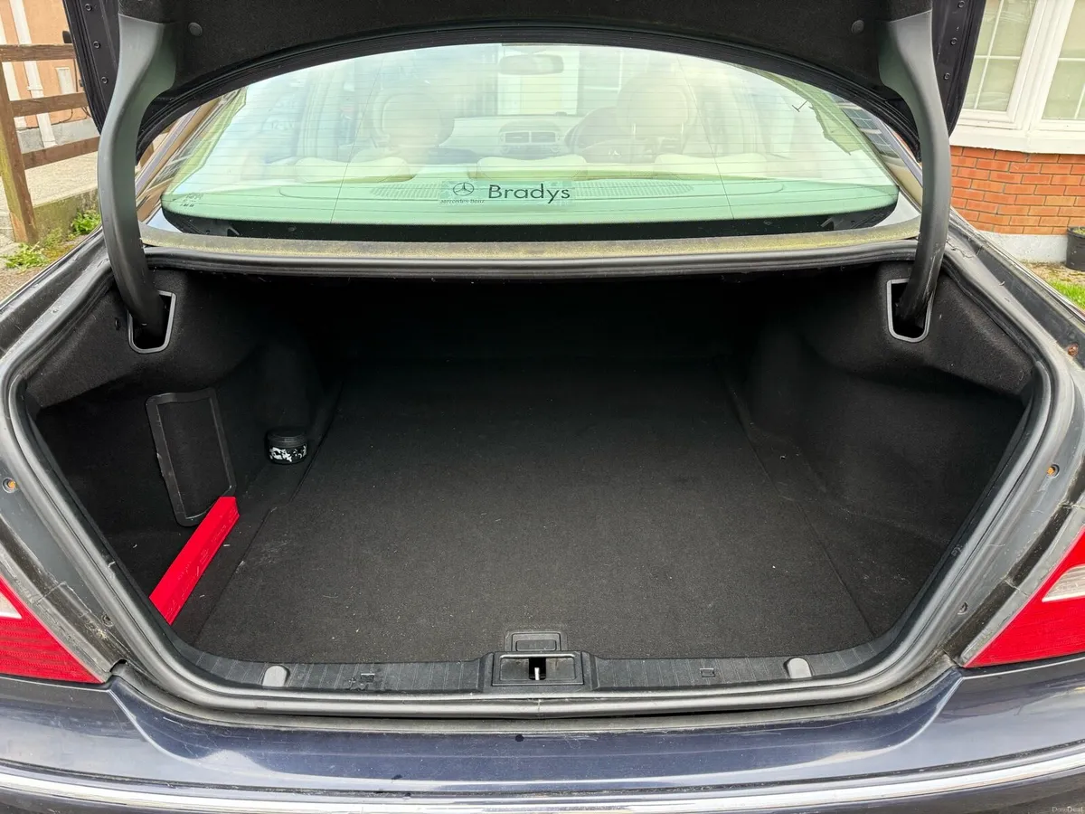 Mercedes Benz e200 1.8 kompressor - Image 4