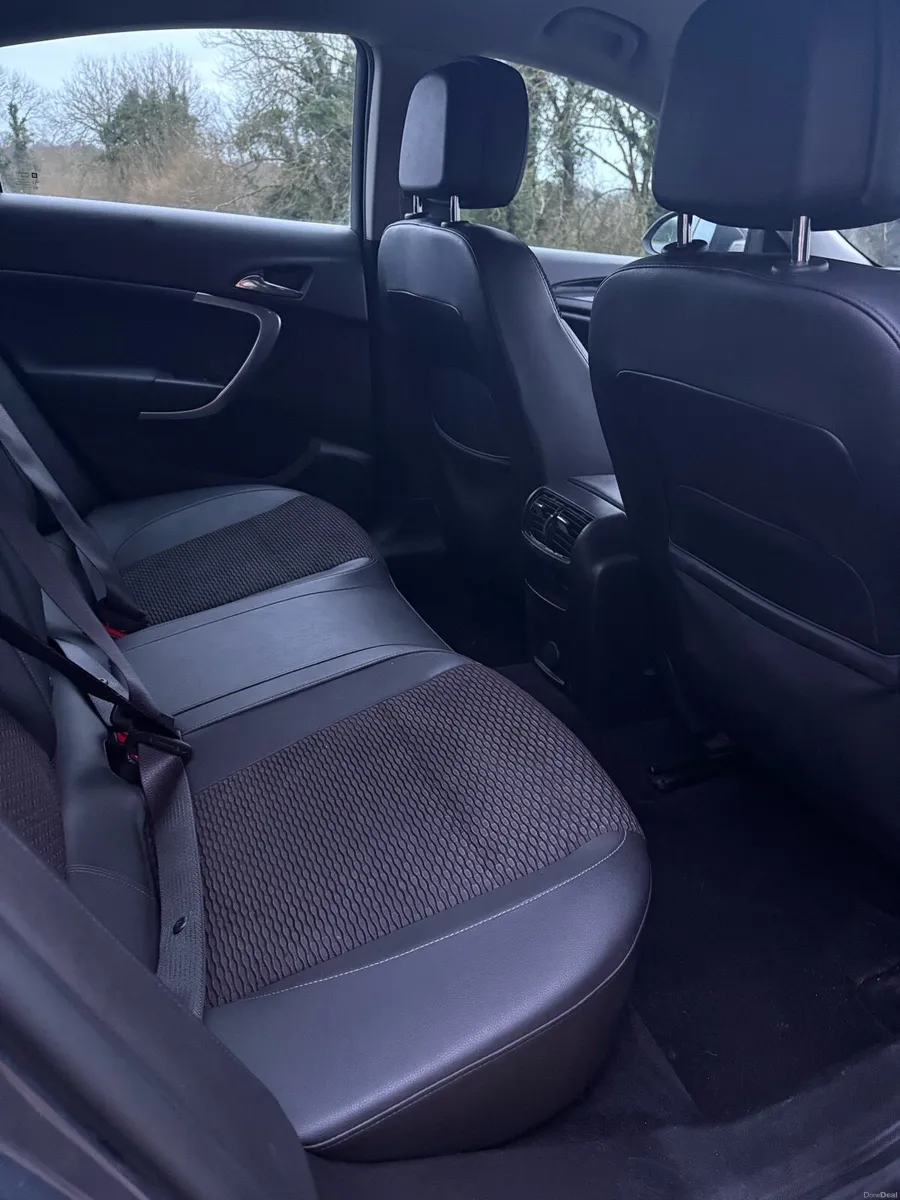 Vauxhall Insignia - Image 4