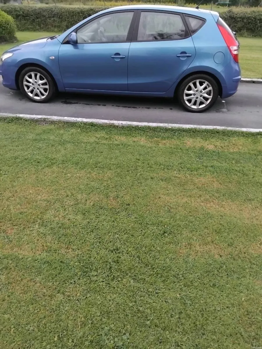 i30 1.6 diesel 2500 nct passed today low tax 200 - Image 2