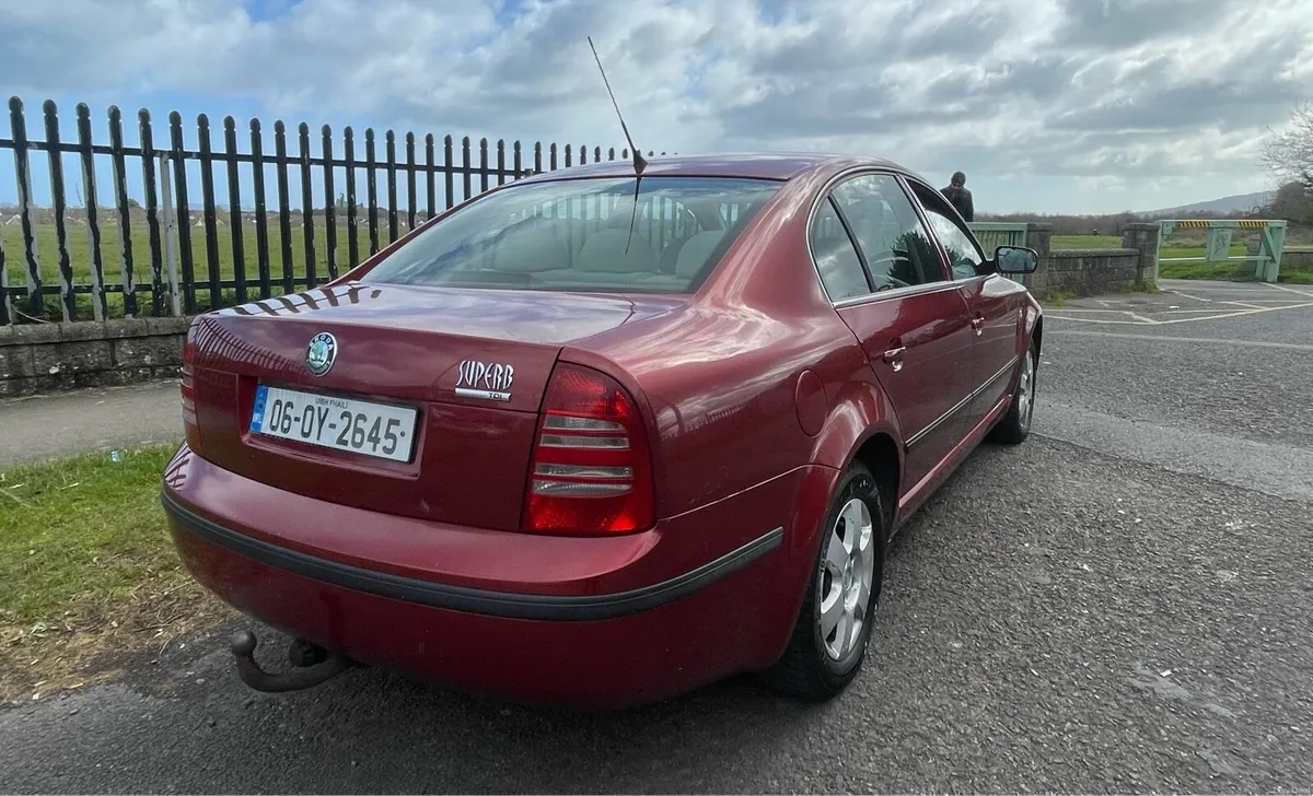 Skoda superb - Image 3
