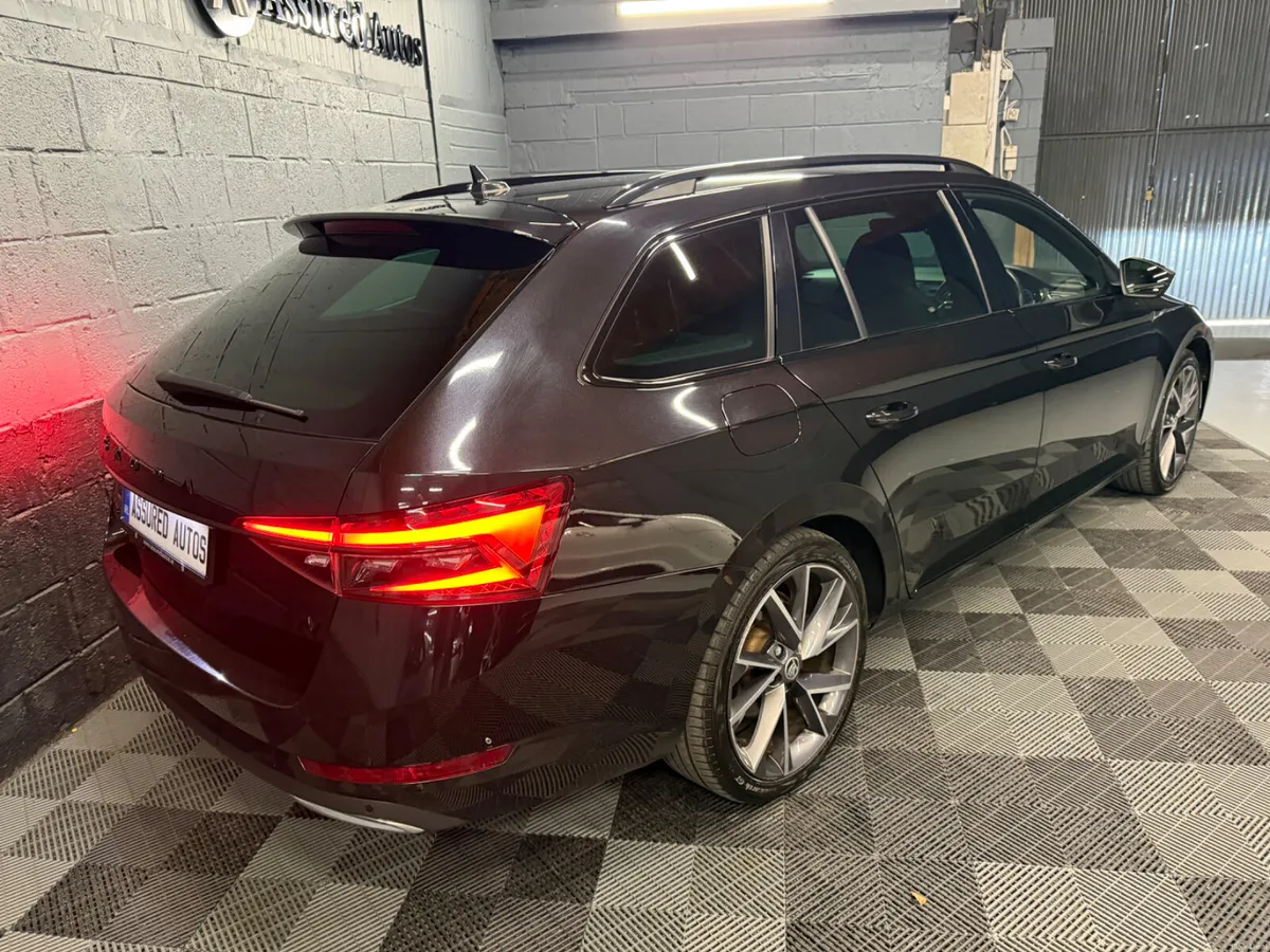221  Skoda Superb 1.4 TSi-E Sportline + DSG Estate - Image 3