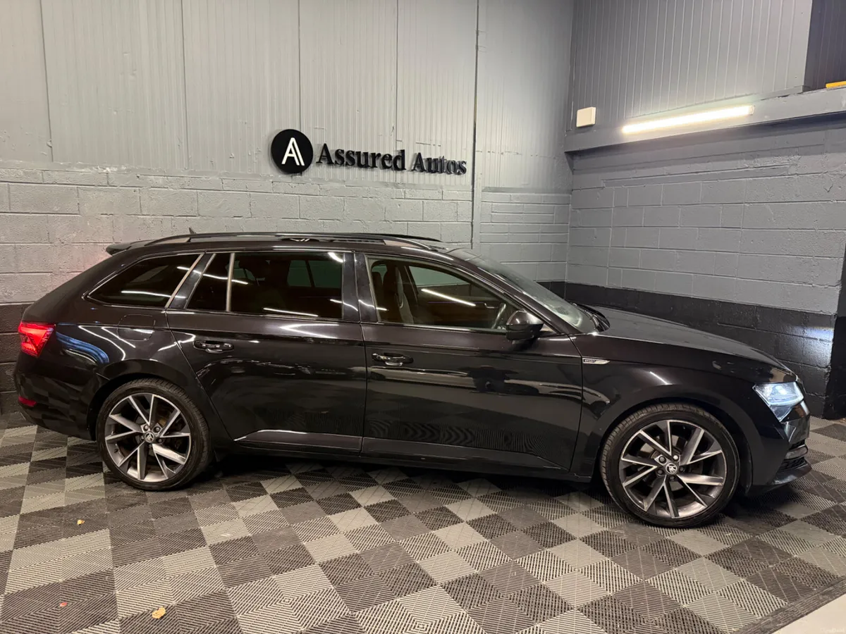 221  Skoda Superb 1.4 TSi-E Sportline + DSG Estate - Image 2
