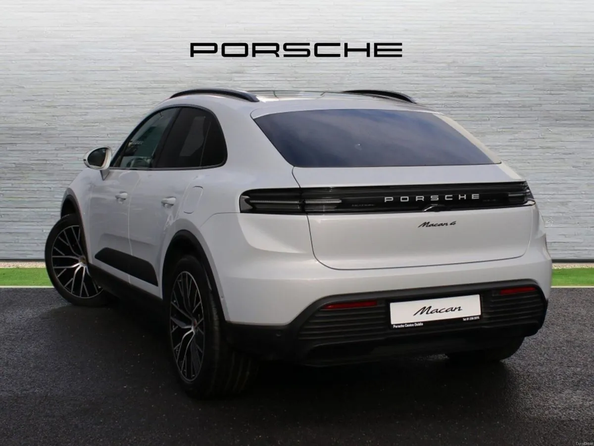 Porsche Macan 4 Electric - Image 3