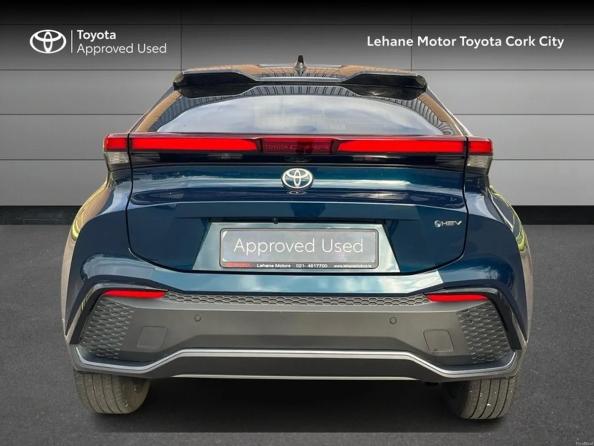 Toyota C-HR Hybrid Sol - Image 4