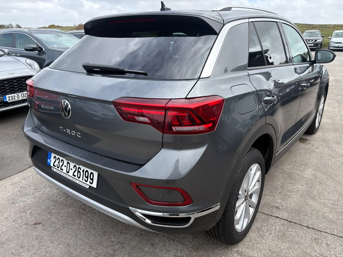 Volkswagen T-Roc 2023 - Image 6