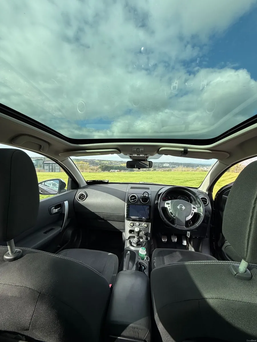 Nissan Qashqai+2 2010 - Image 1