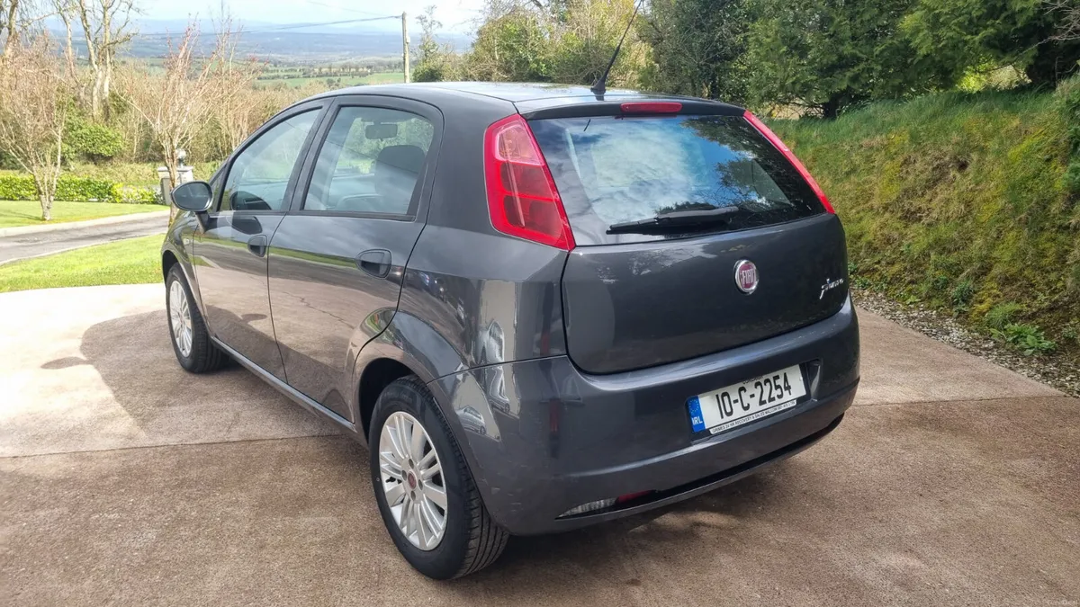10 FIAT PUNTO PETROL NCT 02/27 TAX 04/26 - Image 3