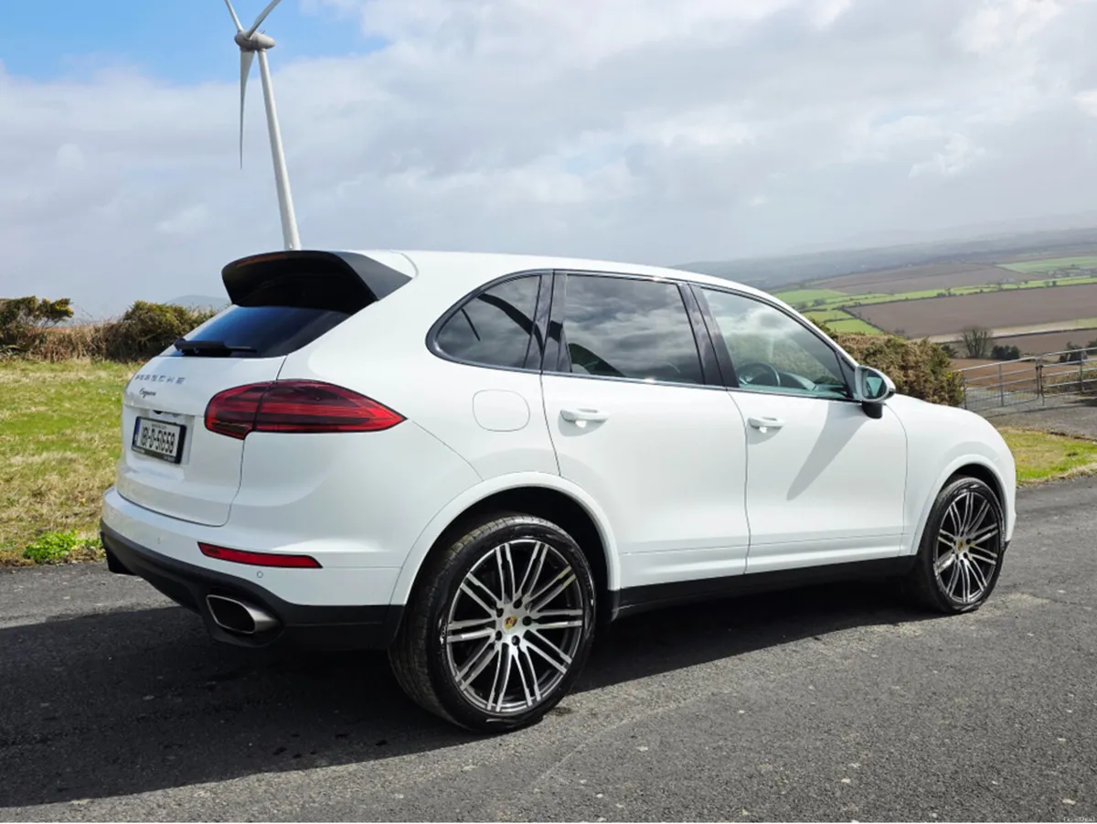Porsche Cayenne D PLATFORM EDITION V6 TIP S-A - Image 4