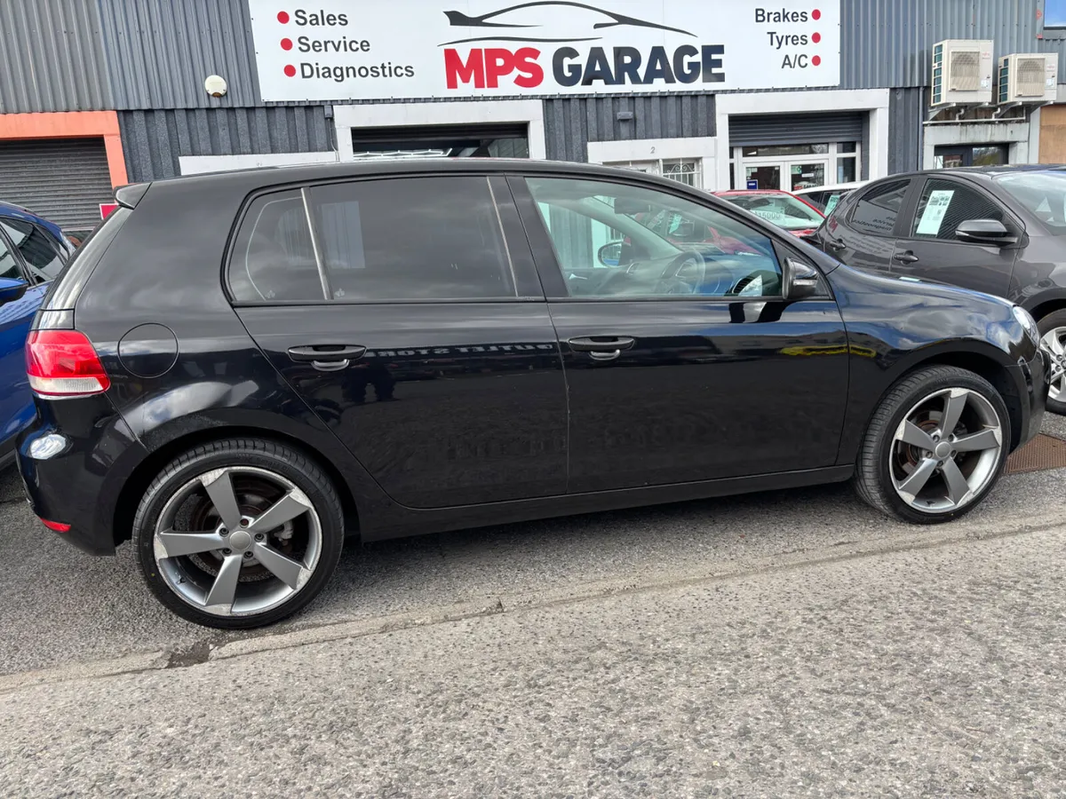 2010 Volkswagen Golf 1.6 TDI 105 BHP BLUEMOTION - Image 1