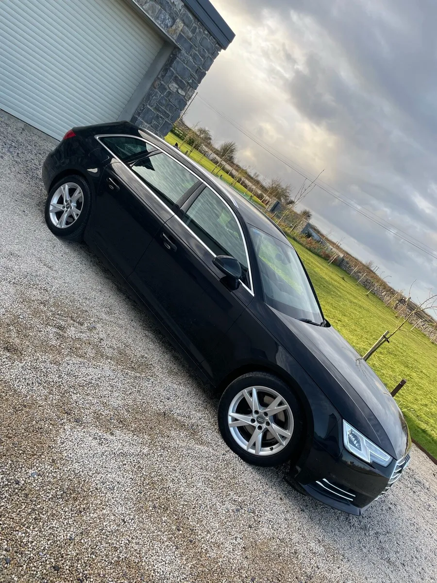 Automatic Audi A4 Avant TDI SE Ultra - Image 1
