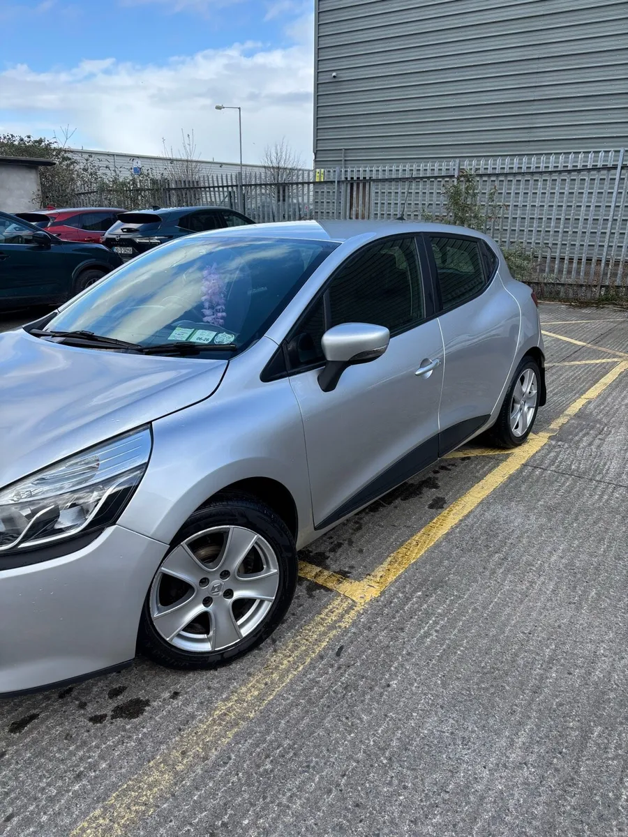 2015 Renault Clio Dynamique 1.2 petrol - Image 2
