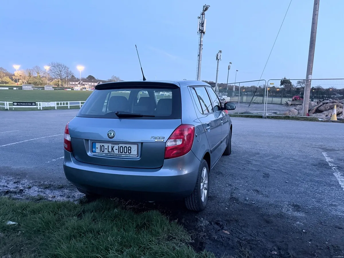 Skoda Fabia 1.2 Petrol Low Kilometres CarPlay - Image 4