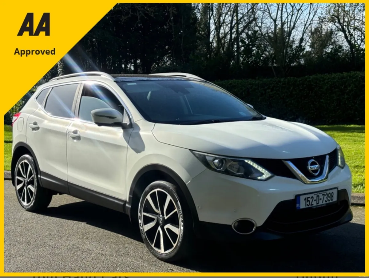 Nissan Qashqai 1.6 SV PREMIUM 4X4 2015 *LOW KLMS* - Image 1