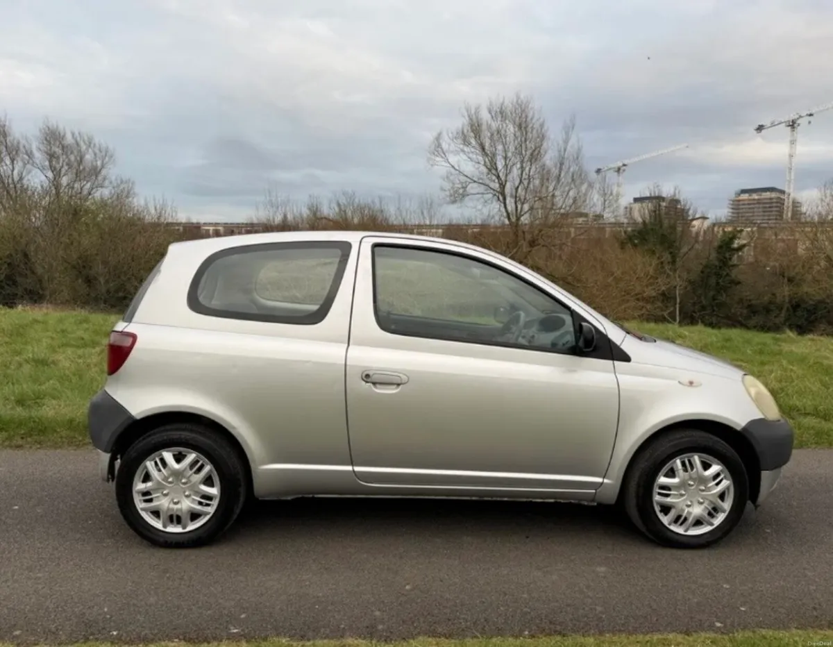 Toyota Yaris - Image 2