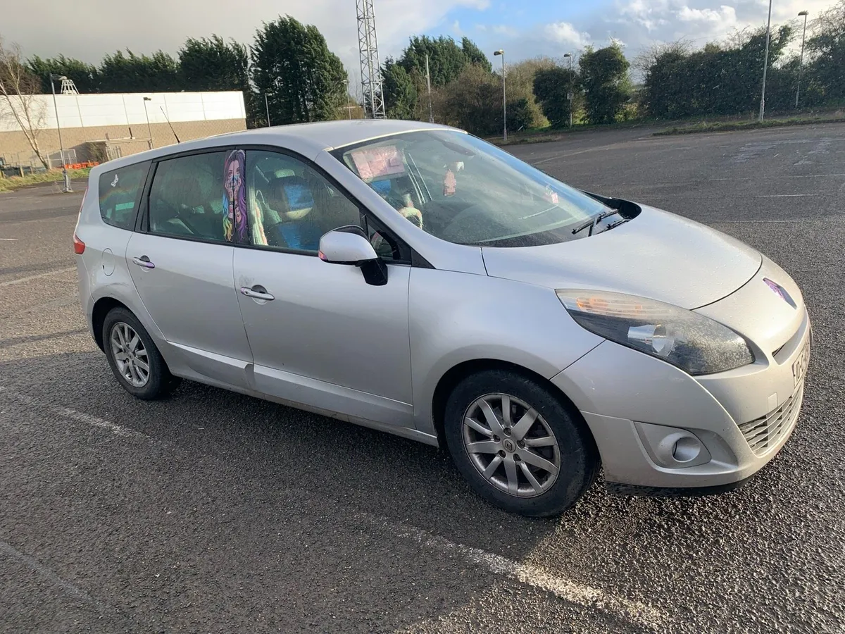 Renault Grand Scenic - Image 1