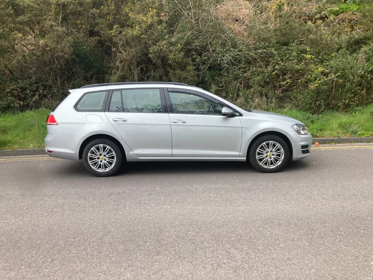 2015 Volkswagen Golf 1.6 Diesel Estate - Image 2
