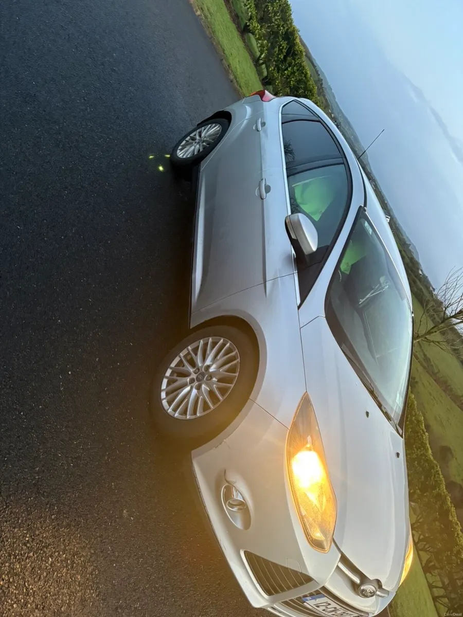 Ford Focus - Image 2