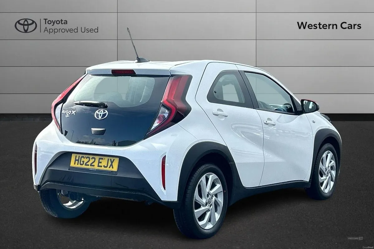 Toyota Aygo X 1.0 VVT-i Pure Euro 6 (s/s) 5dr - Image 2