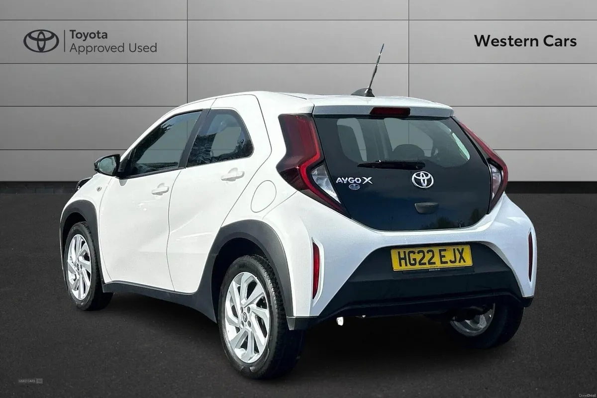 Toyota Aygo X 1.0 VVT-i Pure Euro 6 (s/s) 5dr - Image 4