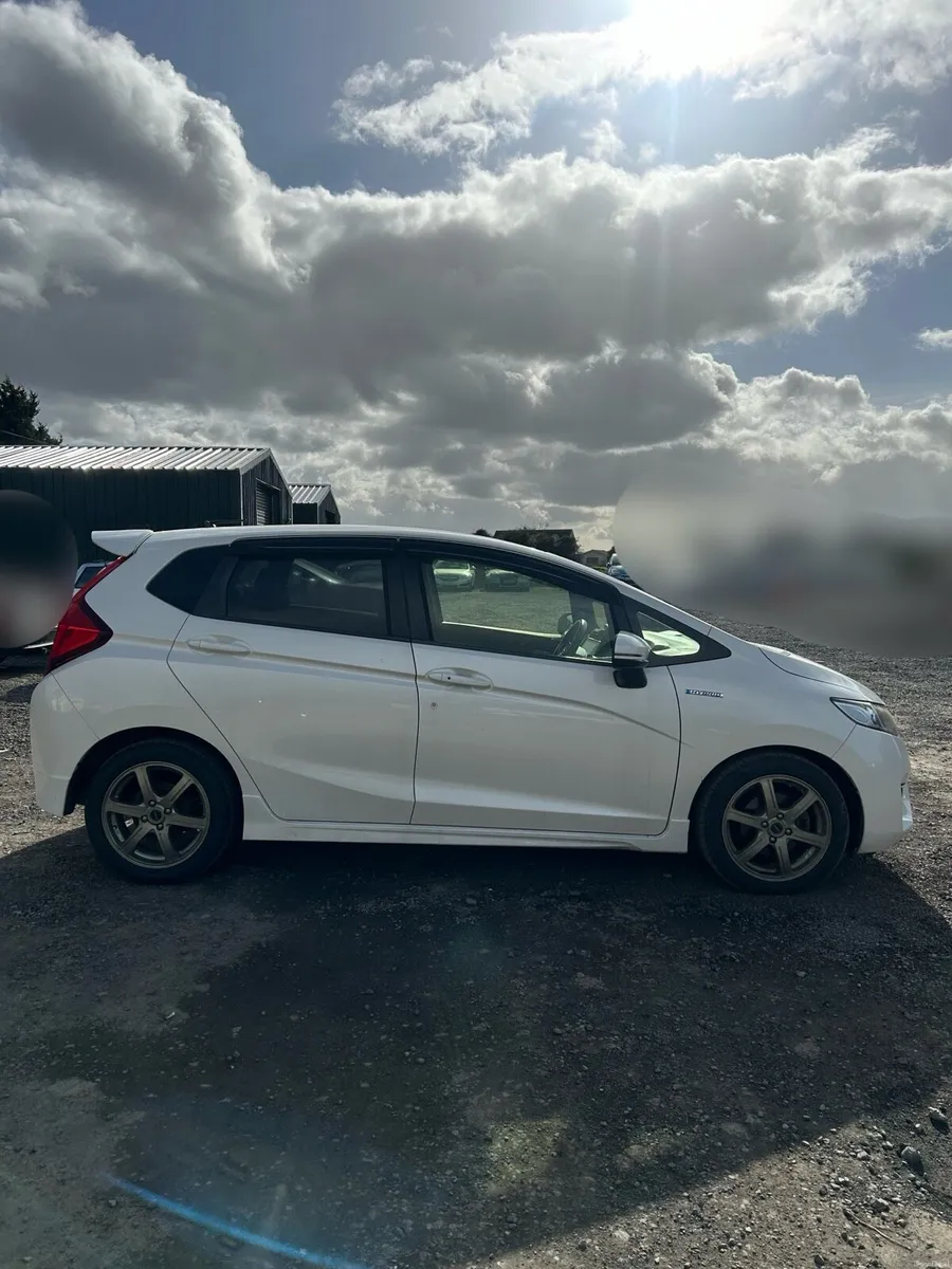 Honda Fit. **S Package ** Hybrid ** - Image 4