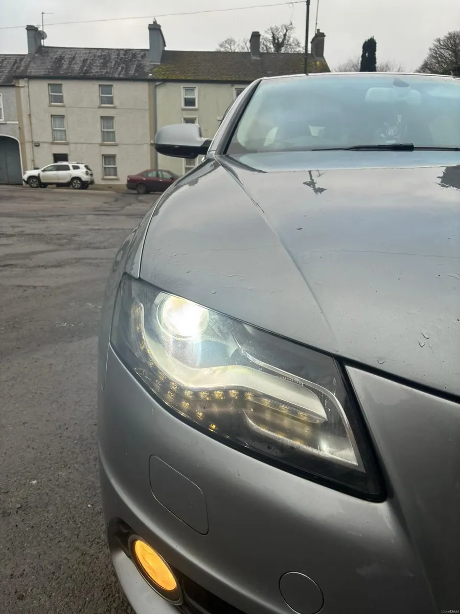 Audi A4 2011 - Image 2