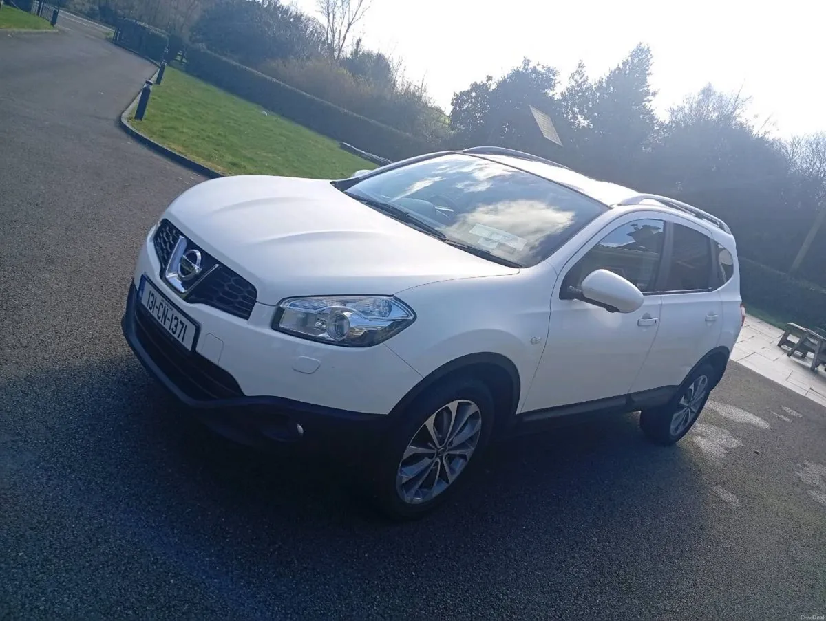 2013 Nissan Qashqai+2 - Image 1