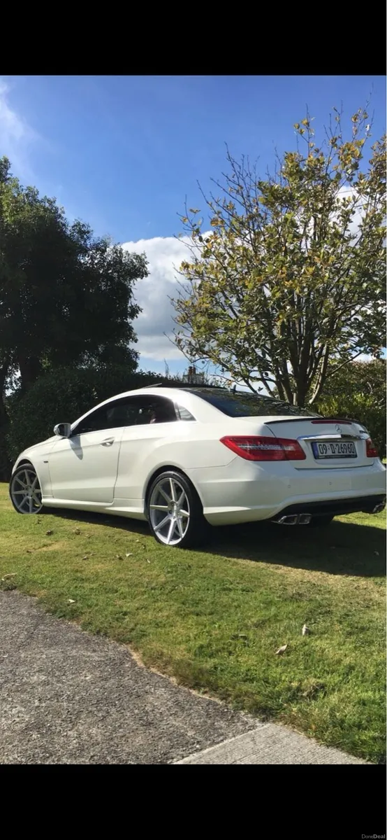 Mercedes Benz E250 coupe - Image 2