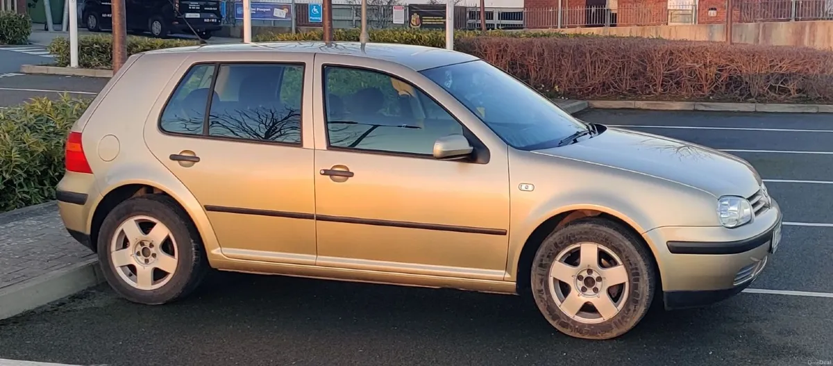 Volkswagen Golf 2003 - Image 4