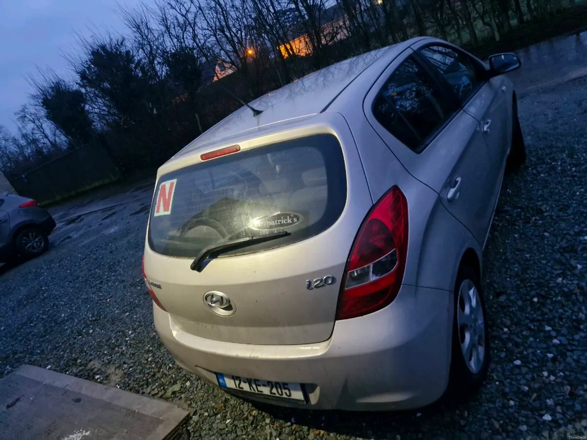 Hyundi i20 - Image 2