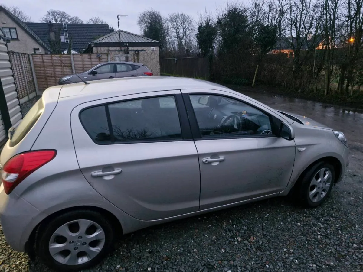 Hyundi i20 - Image 4