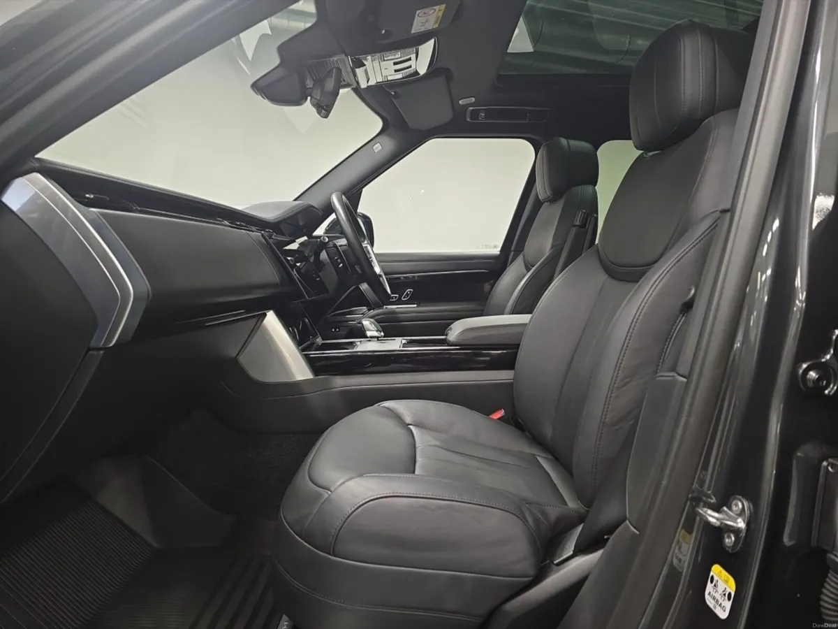 Land Rover Range Rover Diesel Estate HSE - Image 3