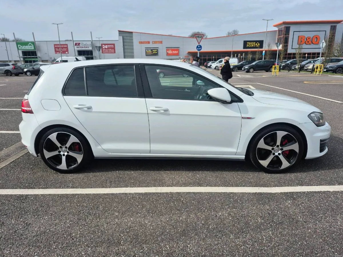2016 golf gti - Image 2