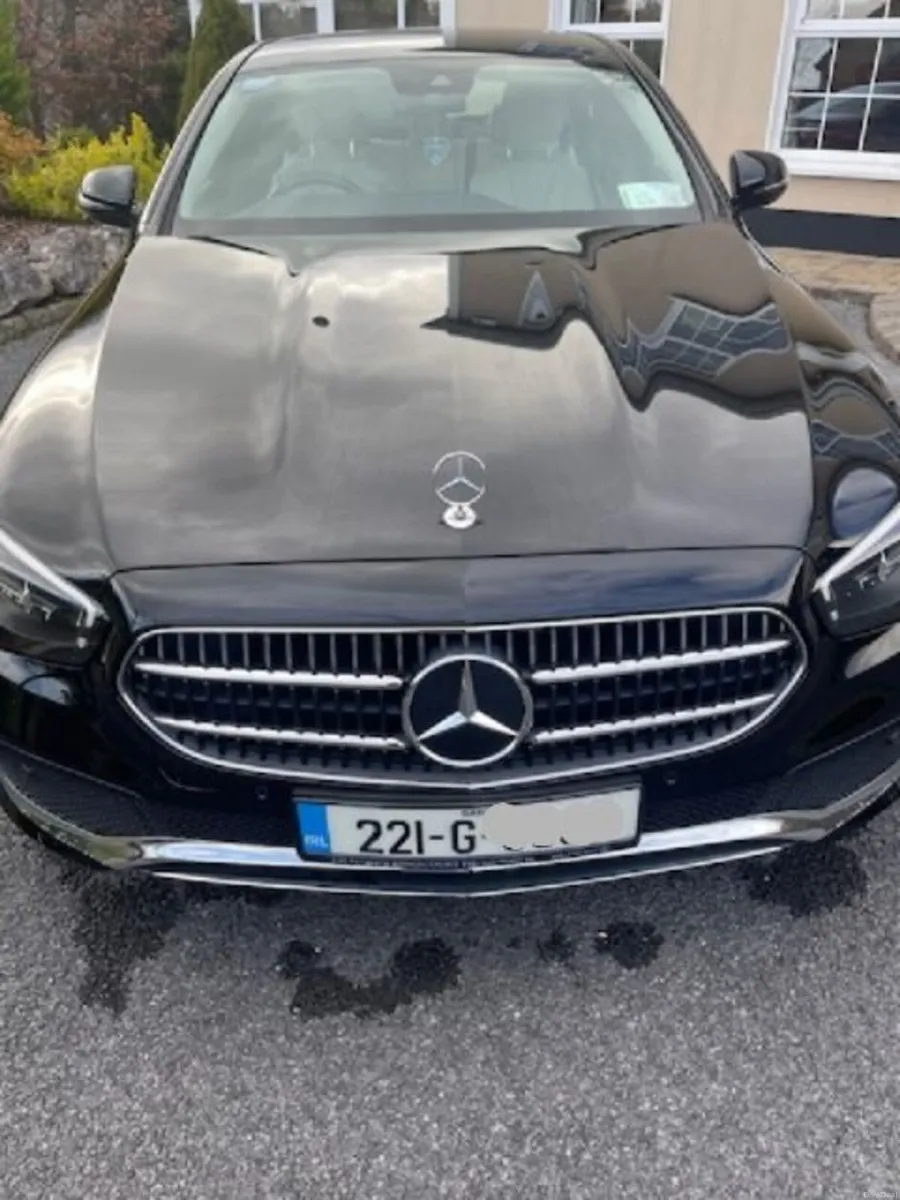 Mercedes-Benz E-Class 2022 - Image 3