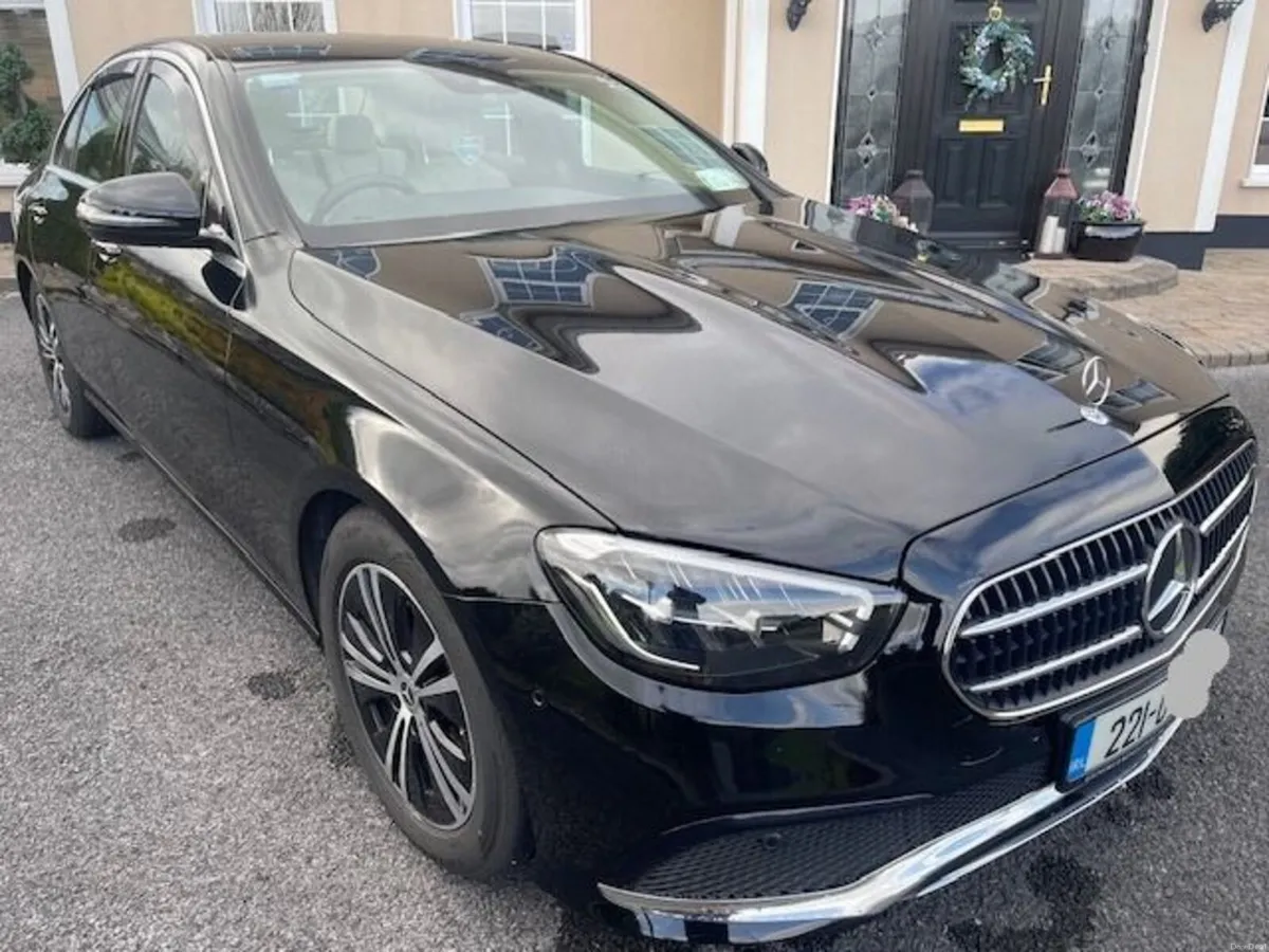 Mercedes-Benz E-Class 2022 - Image 4
